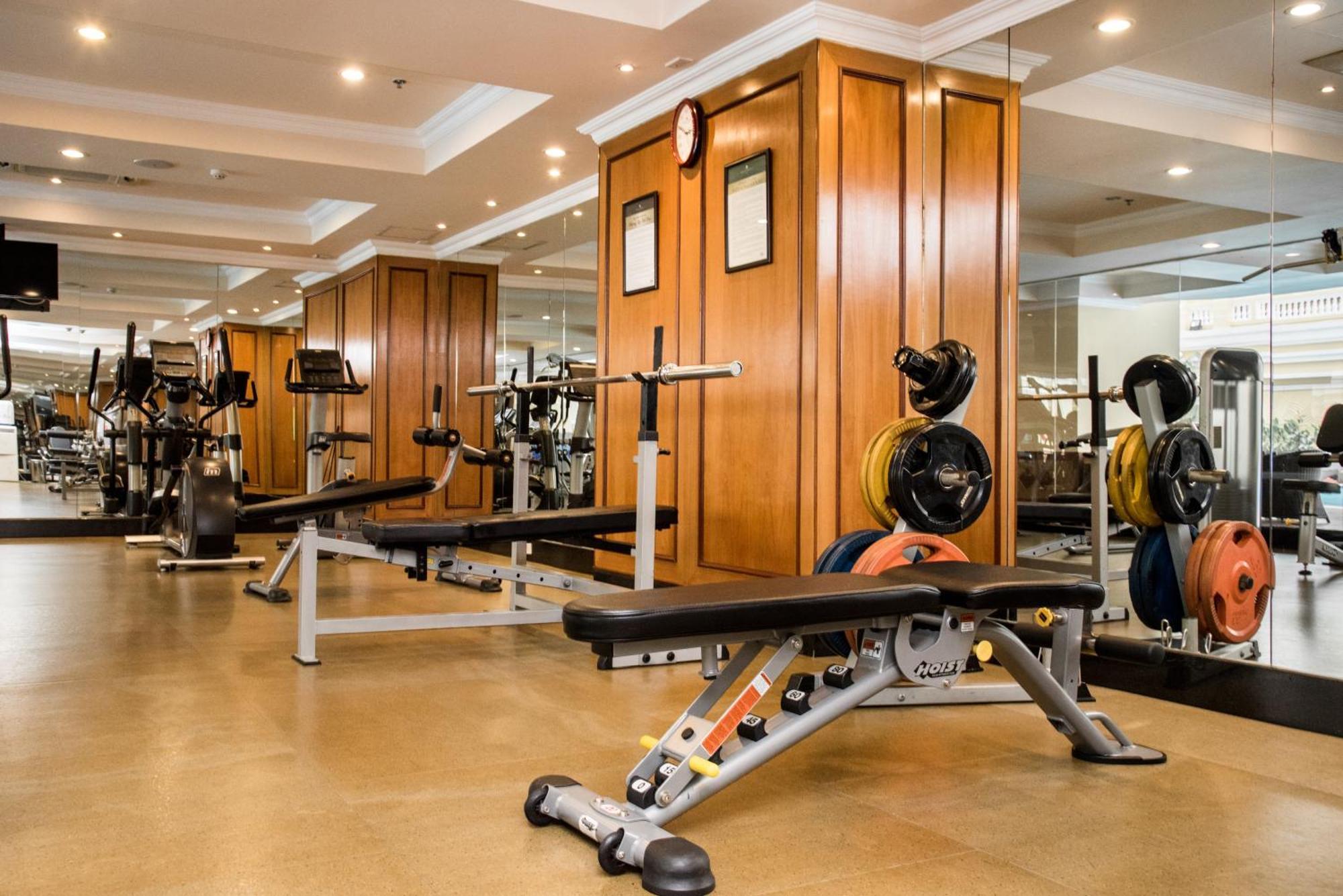 舍伍德公寓式酒店 胡志明市 外观 照片 The gym at the Taj Bengal