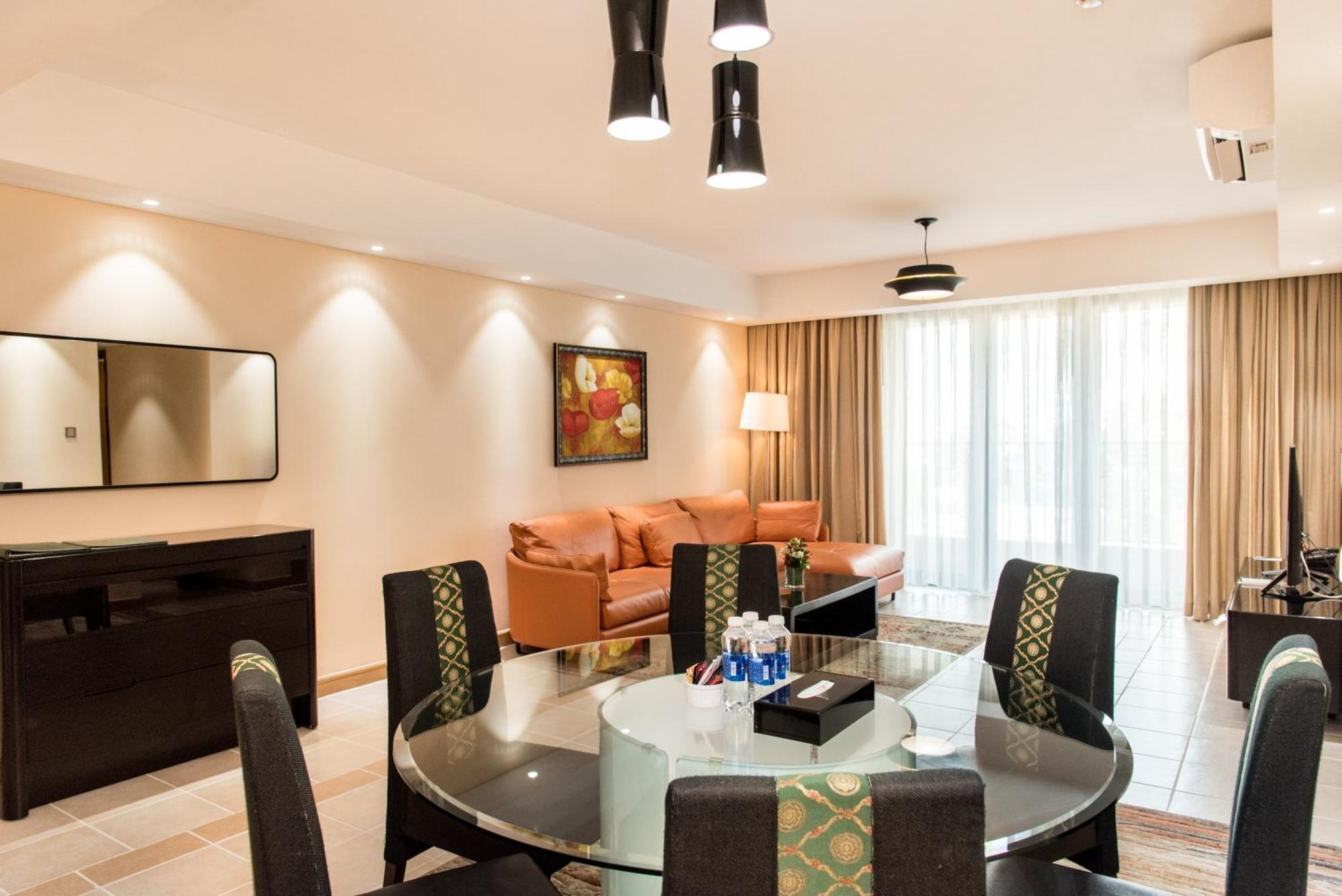 舍伍德公寓式酒店 胡志明市 外观 照片 A living room at the hotel